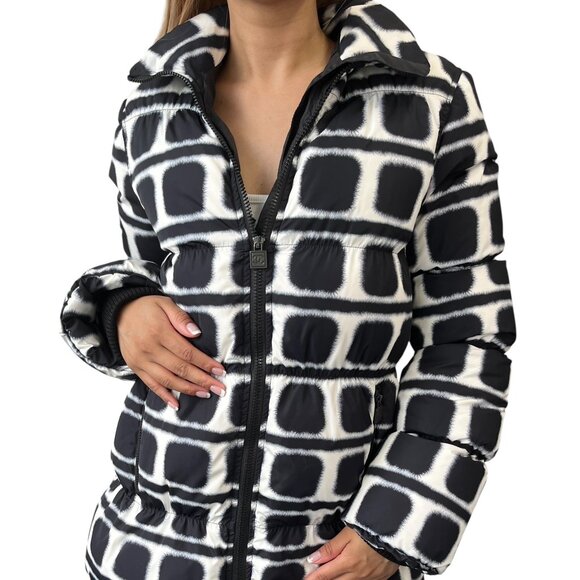 CHANEL Sport Vintage 07A CC Logo Puffer Jacket #36 Zip White Black [106033]